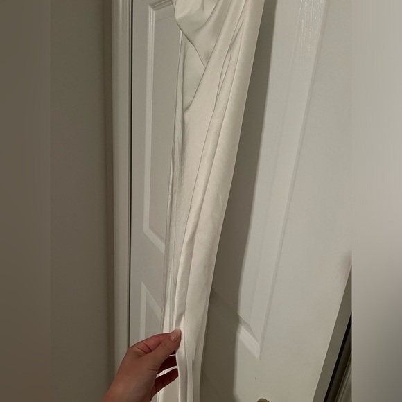 Beyond Classy White Satin Halter Midi Dress Size XS White - Picture 8 of 9